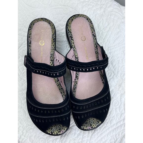 Jambu Women's Black Suede Slip-On Summer Vacation Wedge Shoes Size 11 - Picture 11 of 11